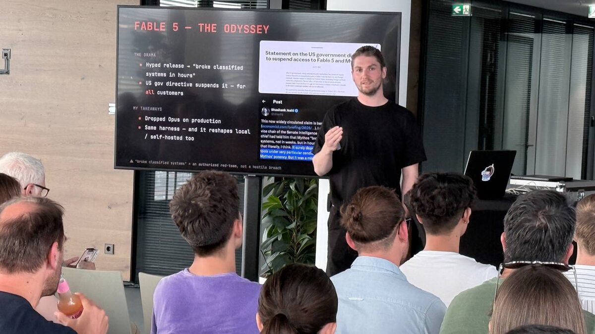 Martin Westphal presenting the Fable 5 — The Odyssey slide